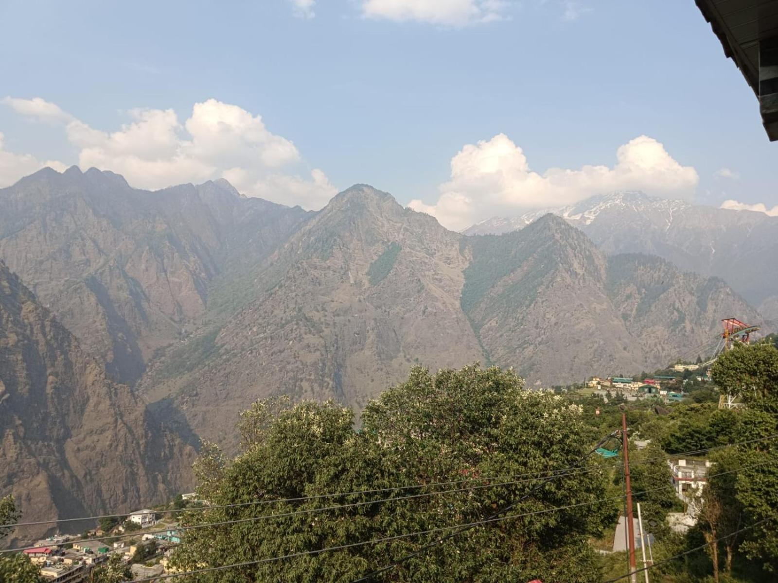 Sleeping Beauty Hotel Moutain View Property Joshīmath Kültér fotó