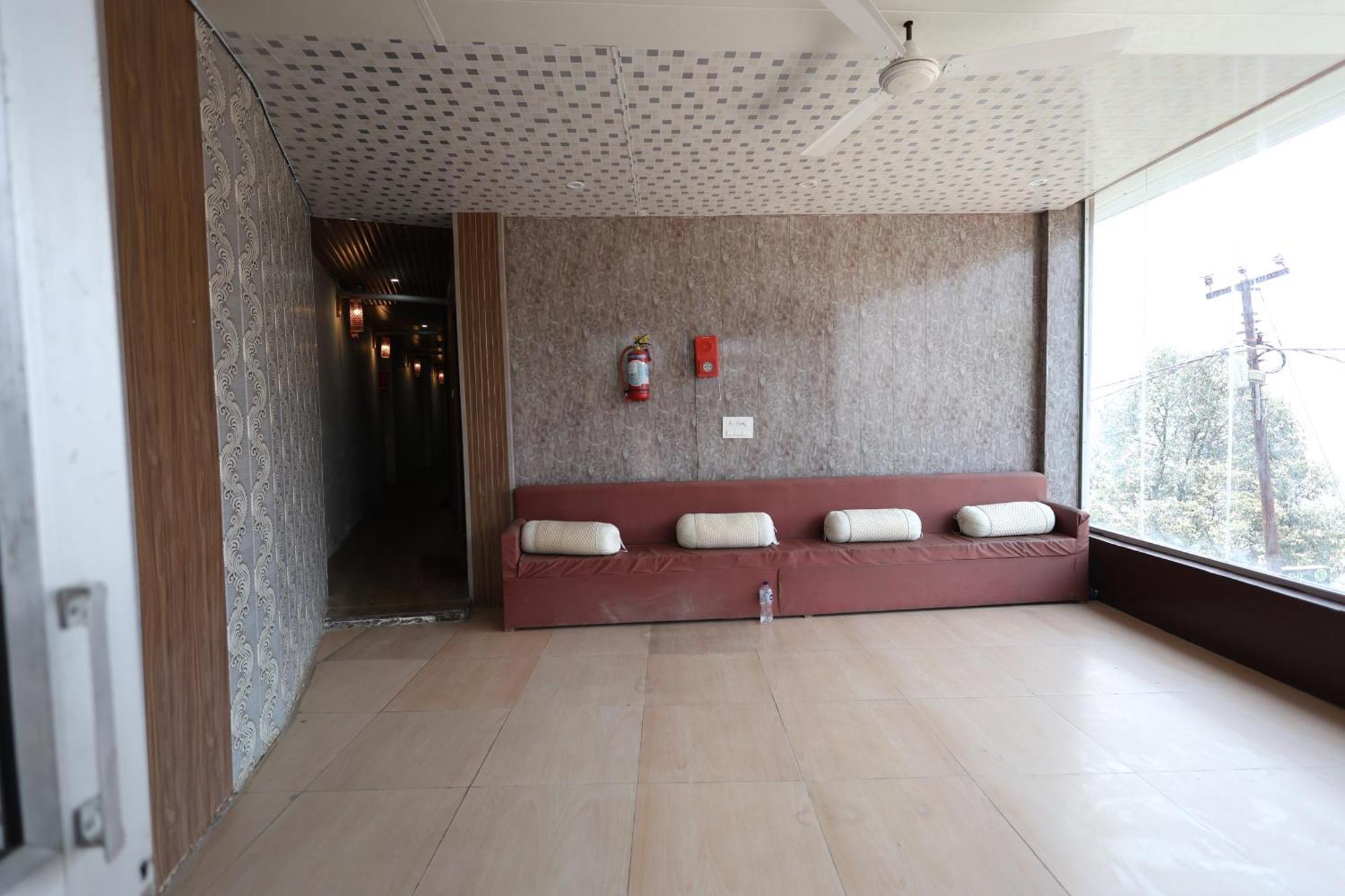 Sleeping Beauty Hotel Moutain View Property Joshīmath Kültér fotó
