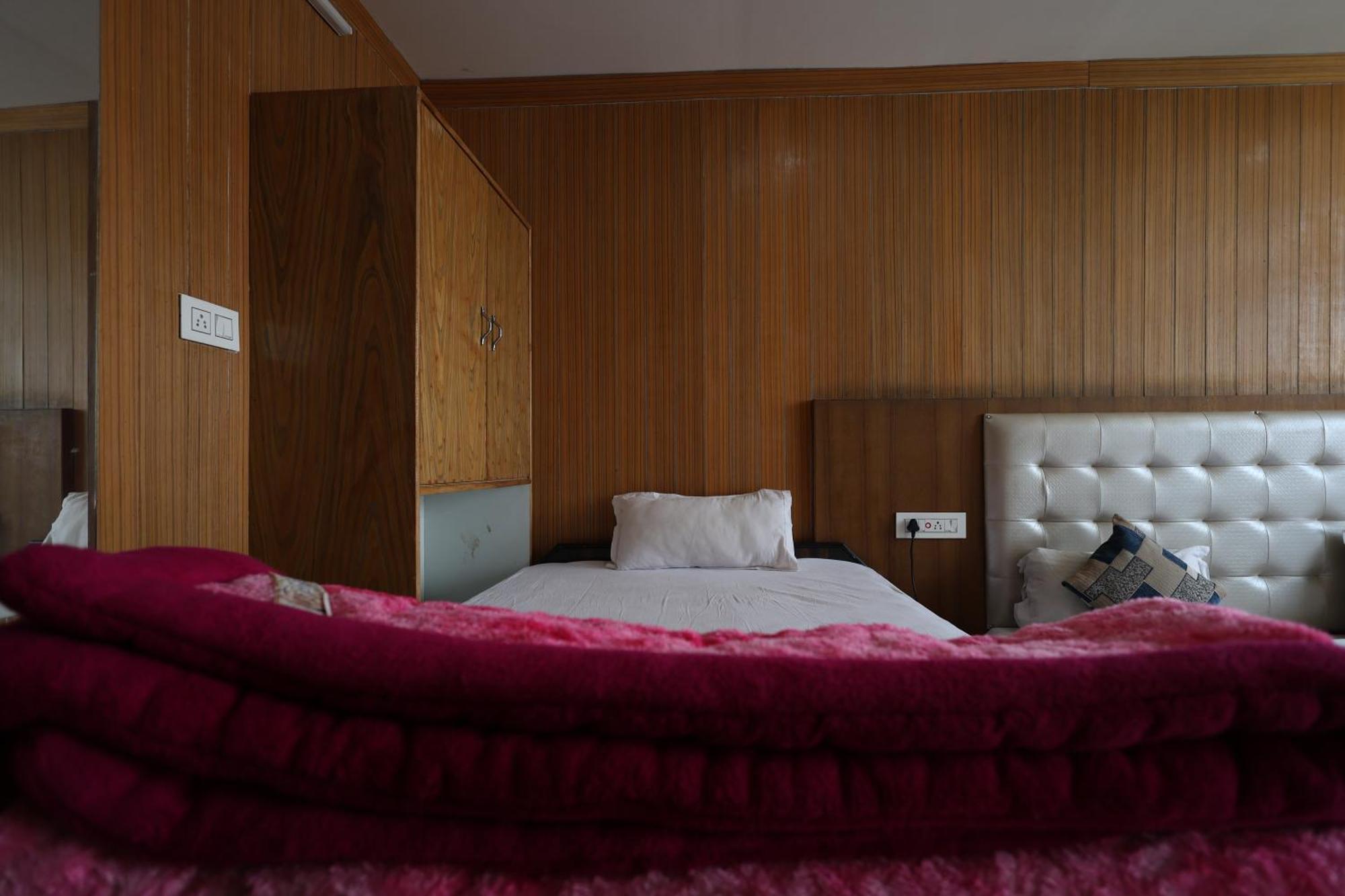 Sleeping Beauty Hotel Moutain View Property Joshīmath Kültér fotó