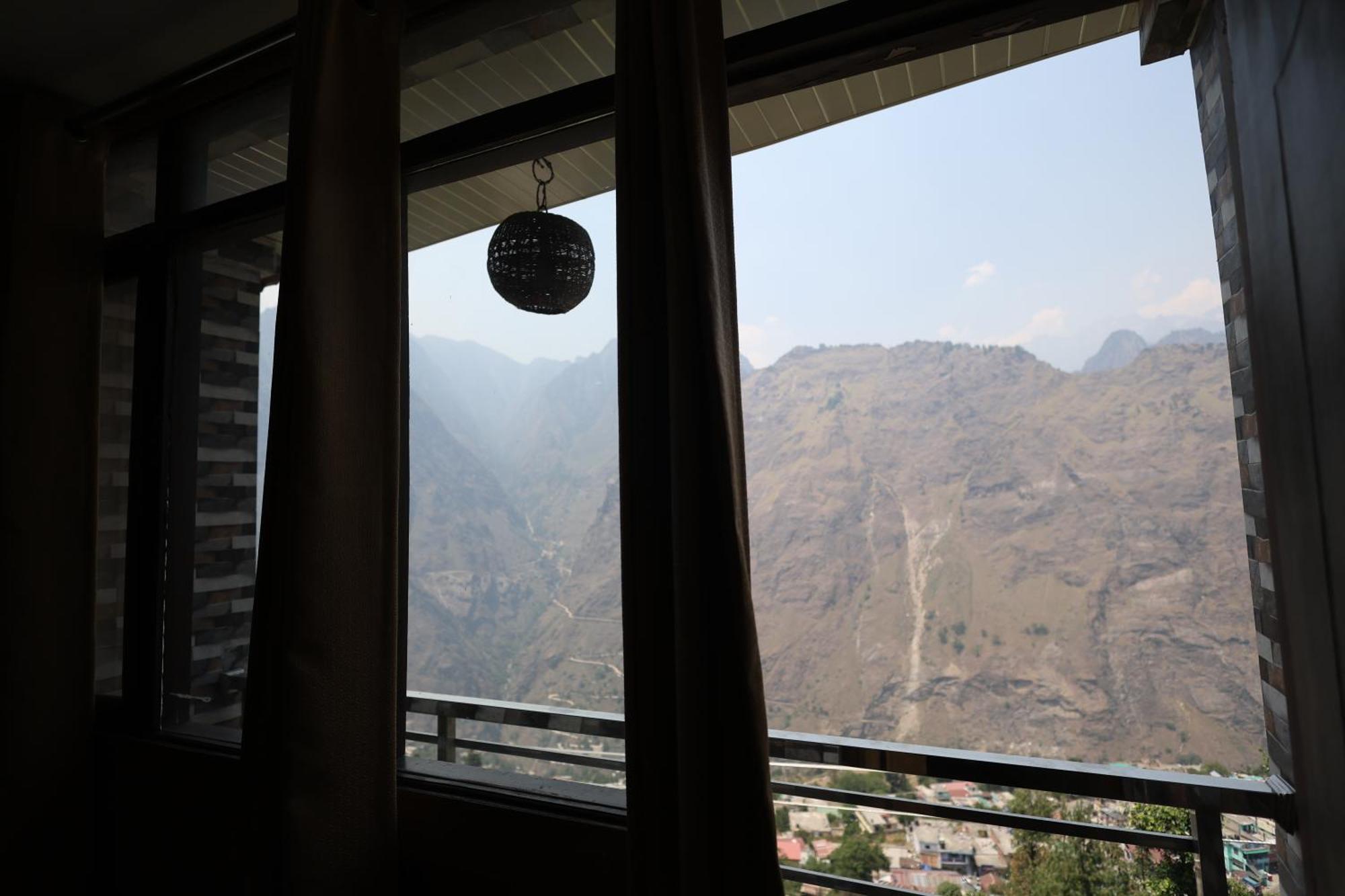 Sleeping Beauty Hotel Moutain View Property Joshīmath Kültér fotó
